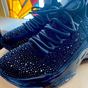 Steve Madden Maxima black bedazzled